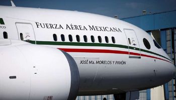 طائرة مكسيكية (Reuters)