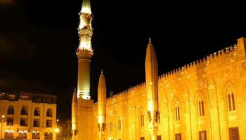 غلق مسجد الإمام الحسين 