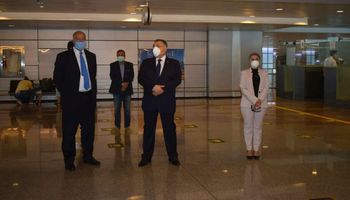 لحظة أخذ الـPCR بمطار الغردقة لأول طائره فرنسية تصل منذ 7 أشهر (فيديو)