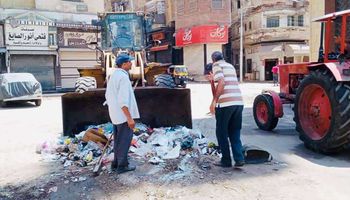رفع وإزالة المخلفات والقمامة من شوارع كفر الشيخ