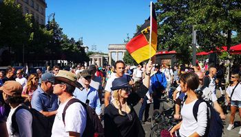 احتجاجات ضد قيود كورونا في ألمانيا