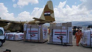 طائرات مساعدات مصر  إلى لبنان
