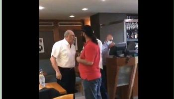 شجار مع وزير الإعلام اللبناني السابق داخل مقهى في جبل لبنان 