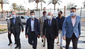 محافظ بورسعيد يستقبل وزير الشباب والرياضة  