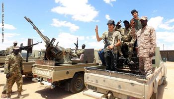 مسلحون موالون لحكومة طرابلس
