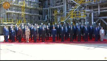 افتتاح  مجمع التكسير الهيدروجيني للبترول في مسطرد