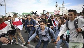 احتجاجات في بيلاروسيا تطالب بتنحي الرئيس