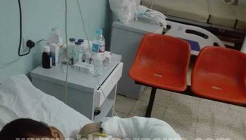 الطفل محمد اثناء تواجدة بالمستشفى