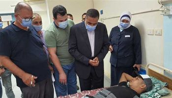 محافظ مطروح يزور مصابي حادث الملاهي بالمستشفي العام  