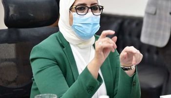وزيرة الصحة تشهد تجربة عملية للاختبار الإلزامي النهائي للحصول على ترخيص مزاولة المهنة للأطباء