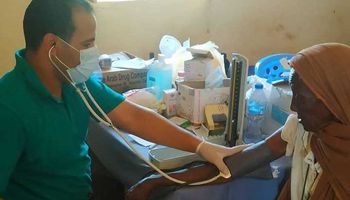 وزيرة الصحة: توقيع الكشف الطبي على ١٢ ألف مواطن سوداني من خلال بعثة الفريق الطبي المصري لدعم متضرري السيول بالسودان