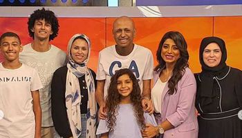 جمال يوسف وعائلته مع لميس سلامة