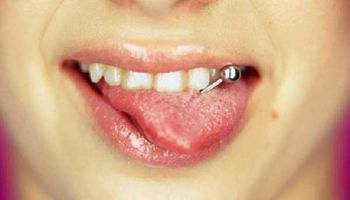 عادات خاطئة تدمر الأسنان 