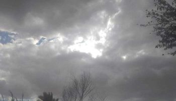 الغيوم تسيطر علي سماء المنيا.. صور