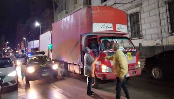 استقبال سيارات قافلة صندوق "تحيا مصر"  