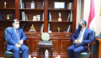 وزير السياحة يستقبل سفير دولة طاجيكستان بالقاهرة