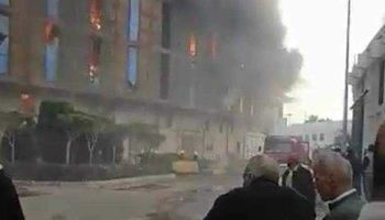 حريق بمبنى داخل ميناء الإسكندرية