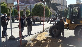 إخلاء محيط محطة مصر بالإسكندرية من التعديات والباعة