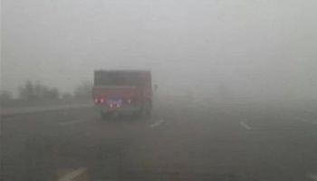 غلق طريق " بورسعيد- الاسماعيلية -دمياط  "بسبب كثافة الشبورة