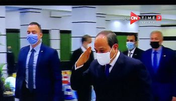 وصول الرئيس السيسي ستاد القاهرة 