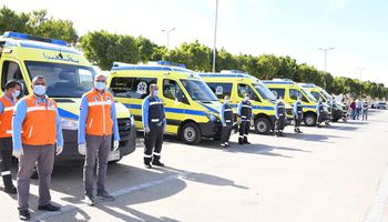 7 سيارات إسعاف جديدة في قنا
