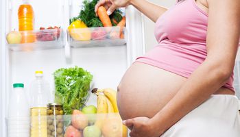 أكلات تضر الحامل والجنين