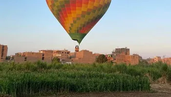 البالون الطائر بالأقصر 