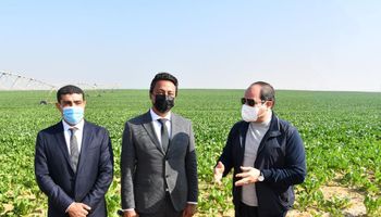 السيسي يتفقدمشروع مستقبل مصر للاستصلاح الزراعي
