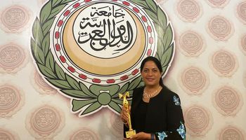  هدى منصور تفوز بجائزة أفضل امرأة عربية في مجال التحول الرقمي