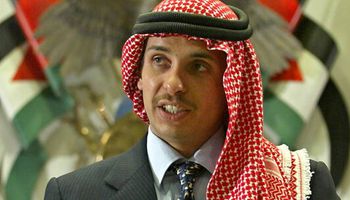 اعترافات منسوبة لرئيس الديوان الملكي السابق: "الأمير حمزة كان حاقدا على الملك منذ تغيير ولاية العهد"