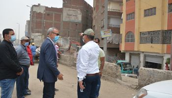 الهجان يتابع أعمال إزالة المباني المتعارضة 