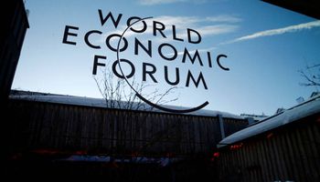 إلغاء اجتماعات المنتدى الاقتصادي العالمي 2021