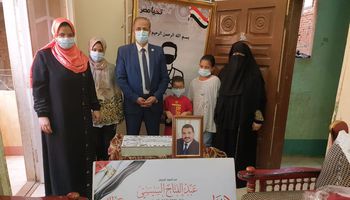 تقديم هدايا الرئيس عبدالفتاح السيسي لأسر شهداء  الأطقم الطبية بمناسبة عيدالفطر المبارك