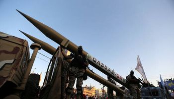 كتائب القسام تعلن البدء برد صاروخي كبير على إسرائيل