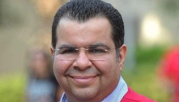 الدكتور إيهاب سراج الدين مستشار جمعية الهلال الأحمر المصري