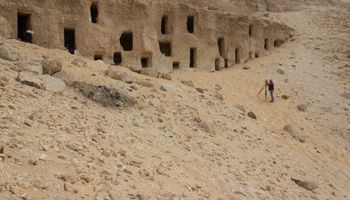 مقابر ذات الطرز المختلفة بجبانة الحامدية شرق سوهاج