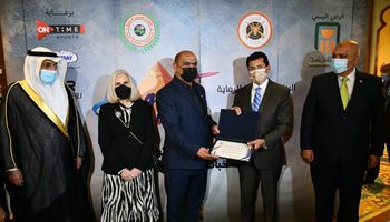 افتتاح البطولة العربية للرماية