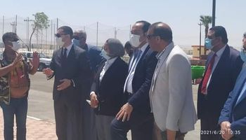 نائب محافظ كفر الشيخ يتفقد مواقع الأراضي القابلة للزراعة بالوادى الجديد 