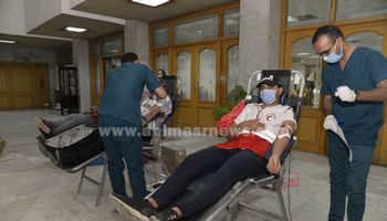 حملات تبرع بالدم بجميع مراكز محافظة أسيوط 
