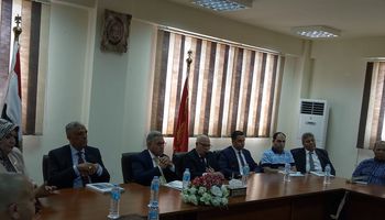 وفد برلماني في بورسعيد