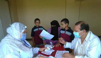 صحة كفر الشيخ: توقيع الكشف الطبى على ١٦٠٤ مواطن بقرية طاهر