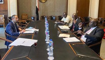وزير بناء السلام الجنوب سوداني يجري عدة لقاءات في وزارة الخارجية
