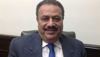 رضا عبد القادر رئيس مصلحة الضرائب