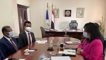 غادة شلبي مع سفير دولة سيريلانكا بالقاهرة