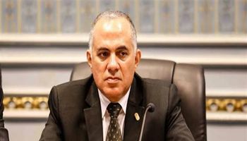 محمد عبدالعاطى وزير الموارد المائية والرى 