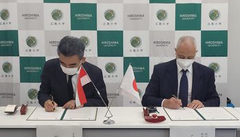 السفير المصري في اليابان يشهد توقيع مذكرة تفاهم لإنشاء مركز السلام بين جامعتي هيروشيما والجلالة
