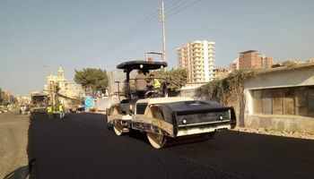 رصف طريق كفر الشيخ دسوق "الصالحية" وحملات نظافة ورفع كفاءة الكهرباء