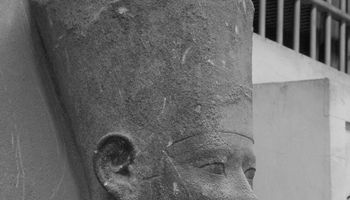 تماثيل الملك سنوسرت