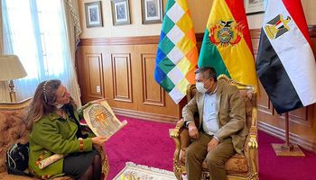 وزير الخارجية البوليفي يستقبل السفيرة المصرية 