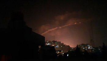 الدفاعات الجوية السورية تتصدى لأهداف معادية غربي دمشق‎‎
